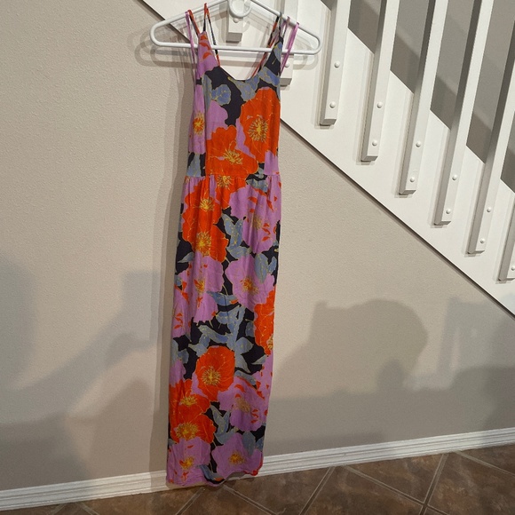 LOFT Dresses & Skirts - Beautiful dress by Loft